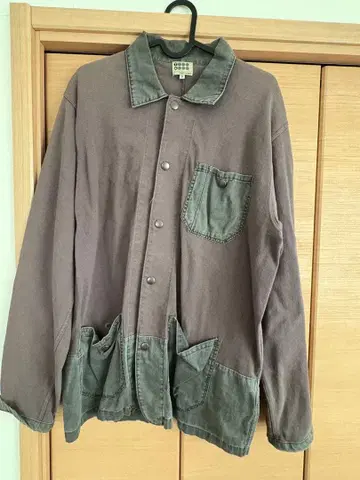 그레이 포켓 부착 캐주얼 자켓