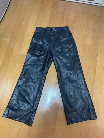 HARE 블랙 가죽 와이드 플레어 팬츠 S