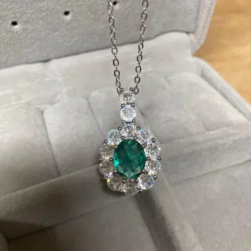 에메랄드 그린 타원형 목걸이 새상품