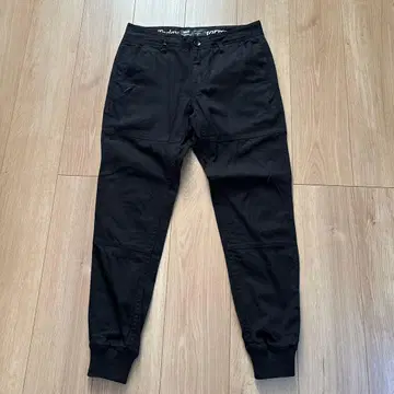 publish brand 블랙 조거 팬츠