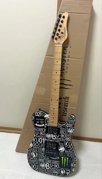 맥시멈 더 호르몬 몬스터 에너지 콜라보 기타