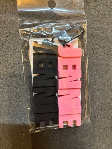 [ 새상품 ] BLACKPINK JENNIE 러버 키링