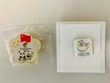 데프림픽 도쿄 2025 중국 팬더 핀 배지 & 일본 마그넷 배지 세트