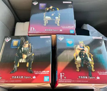 죠죠의 기묘한 모험 제일복권 죠타로, 죠스케, 죠린 피규어 포스터 포함