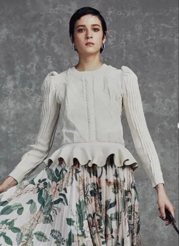 Sov./페플럼 디자인 니트 베이지