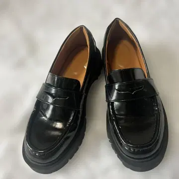 UNIQLO C 유니클로C 통굽 로퍼 블랙 24.5cm