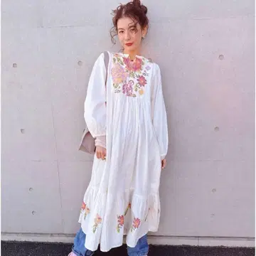 Freada/프리다 보태니컬 무늬 크로스 스티치 원피스