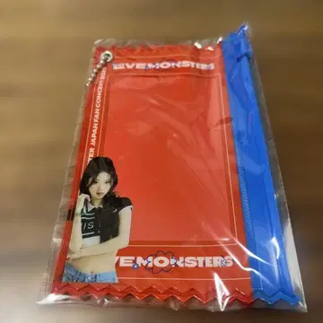 BABYMONSTERS 스트랩 포함 아이템