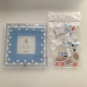 데이지 피크닉 아크릴 프레임 블루