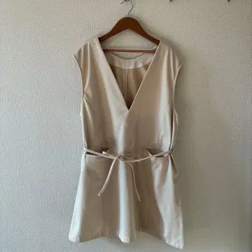 Kastane 카스타네 V넥 2WAY 베스트 아이보리