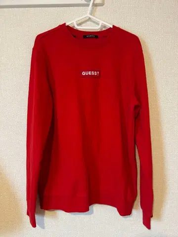 GUESS 레드 트레이닝복
