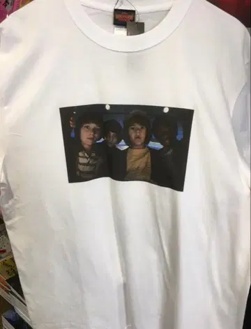 기묘한 이야기 T셔츠 L사이즈 새상품 익명 배송