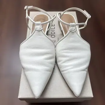 ODETTE E ODILE 화이트 플랫슈즈