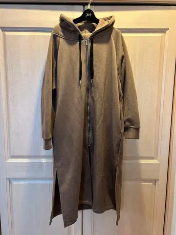 EBABRAWN 새상품급 후드 부착 브라운 롱 코트 후드티