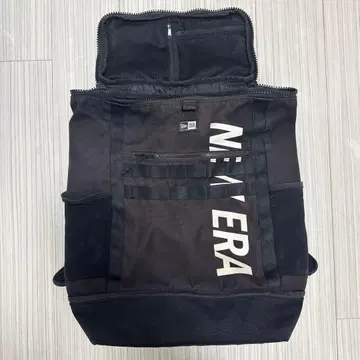 NEW ERA 블랙 백팩
