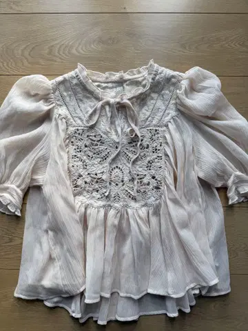 스나이델 레이스 반팔 블라우스