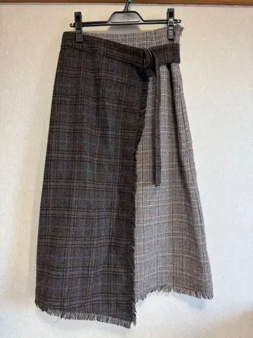 w closet 체크 무늬 리버서블 롱 스커트