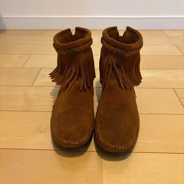 미네통카 프린지 부츠 292 사이즈 7 24cm