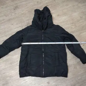 a.g.plus 블랙 다운 자켓 후드 부착