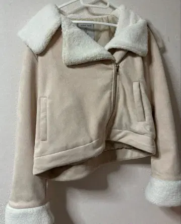 MAJESTIC LEGON 아우터