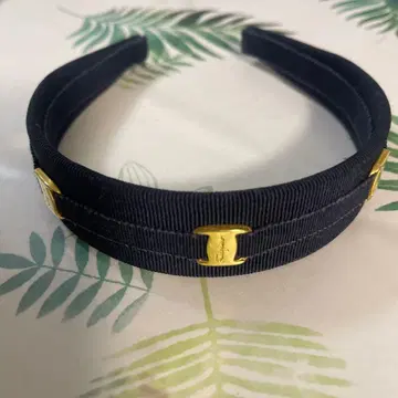 페라가모 머리띠