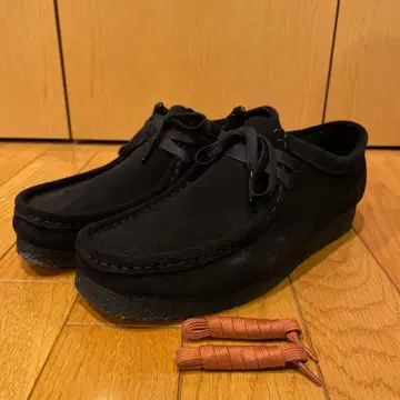 클락스 왈라비 블랙 스웨이드 남성용