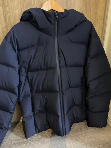 유니클로 심리스 다운 파카 XXL