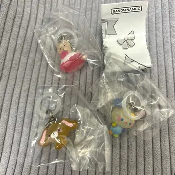 산리오 윳토메지루시 액세서리 (우사하나 마롱크림 쿠로우스)