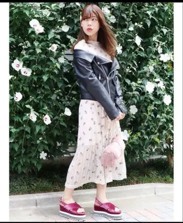 S ) 미사용 더즈린 오프숄더 라이더스 자켓 블랙