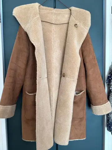 Urban Research 무스탕 코트