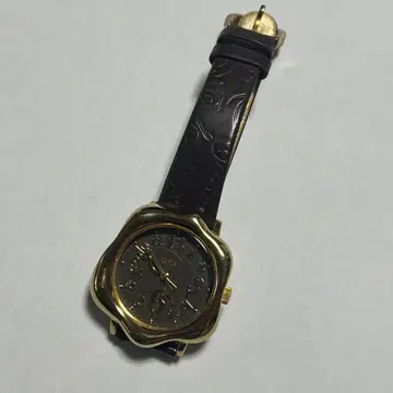 Q-pot. 손목시계 토케토케이 브라운 가죽