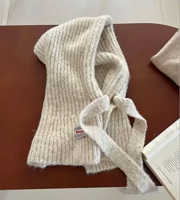 발라클라바 아이보리