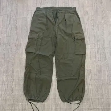 올리브 그린 카고 팬츠