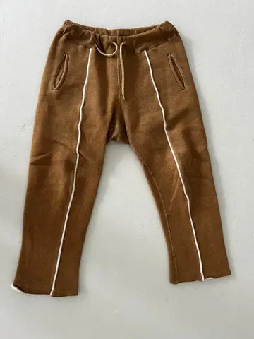 bodco 따뜻한 속기모 브라운 이지 팬츠 사이드 라인