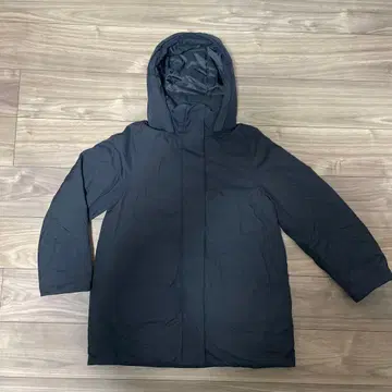 유니클로 하이브리드 다운 숏코트 블랙 S