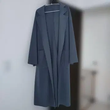 탁한 블루 코트