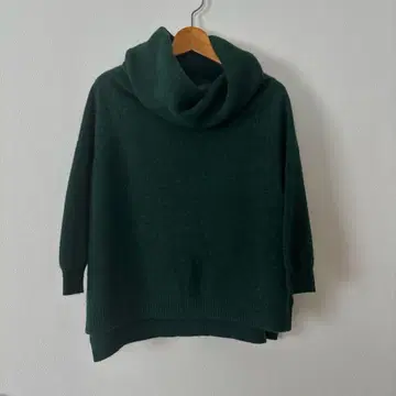 MACPHEE 숏 기장 터틀 니트 오부 소매 다크 그린