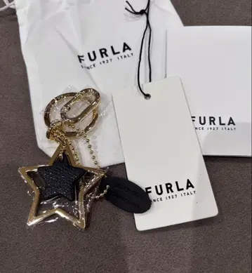 [ FURLA ] 새상품 훌라/VENUS 키링 별