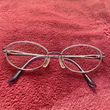 실버 오벌 프레임 안경