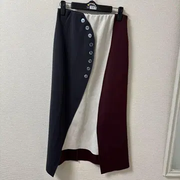 타이트 스커트 버튼 포함 다크 그레이/크림/버건디 YAMADAYA