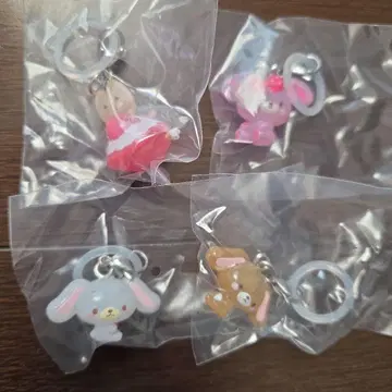 산리오 리 메지루시 액세서리 4개 세트