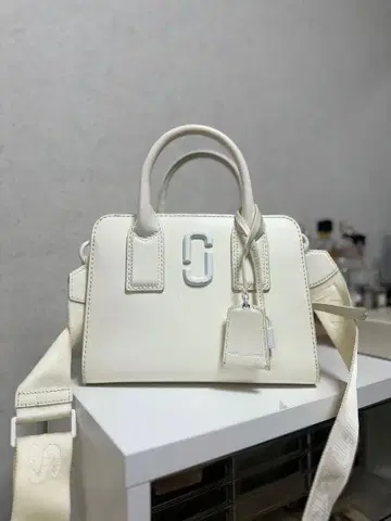 마크 제이콥스 화이트 2way 숄더백