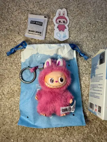 정품 POPMART 러브브 PIN FOR LOVE 키링 Q