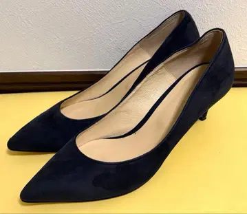 BARNEYS NEWYORK 천연 가죽 스웨이드 펌프스 37