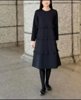 새상품급 엠프리미어 블랙 스트레치 분또 티어드 원피스 24AW 36