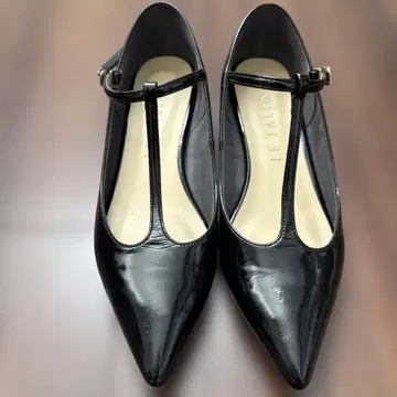 LE TALON 블랙 메리 제인 플랫슈즈