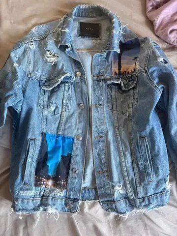 그래픽 데님 자켓 라이트 블루