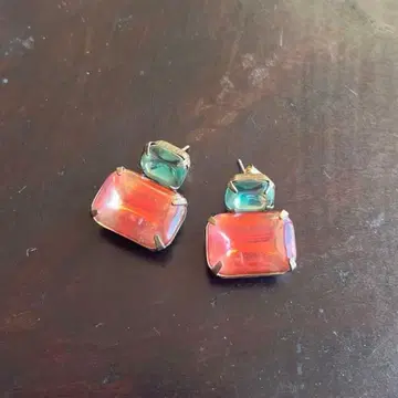 DELUXE 코스튬 주얼리 귀걸이