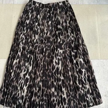 W1247 sov. 레오파드 플리츠 스커트 덥스타 표범 무늬
