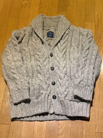 BEAMS F 케이블 숄카라 니트 블루종